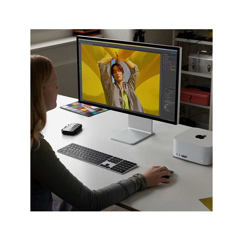 Apple Mac Studio M2 Max Chip